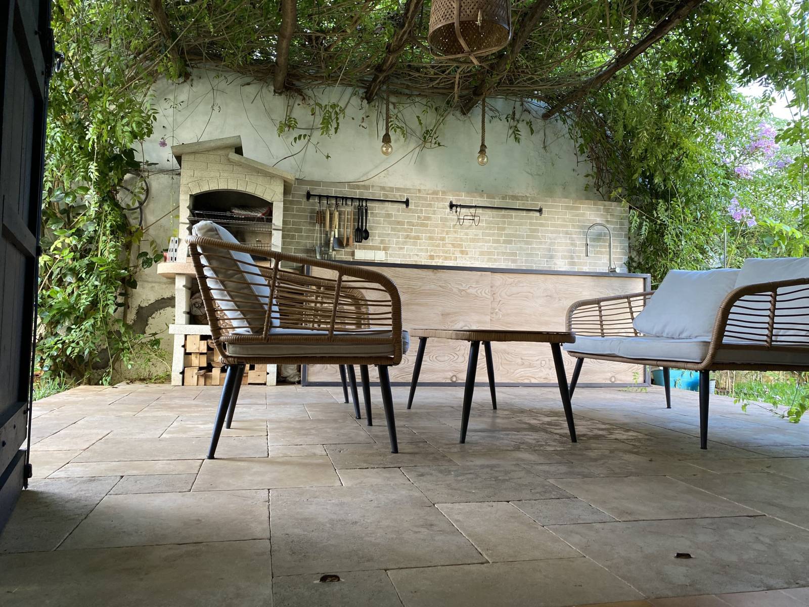 terrasse en pierre naturelle