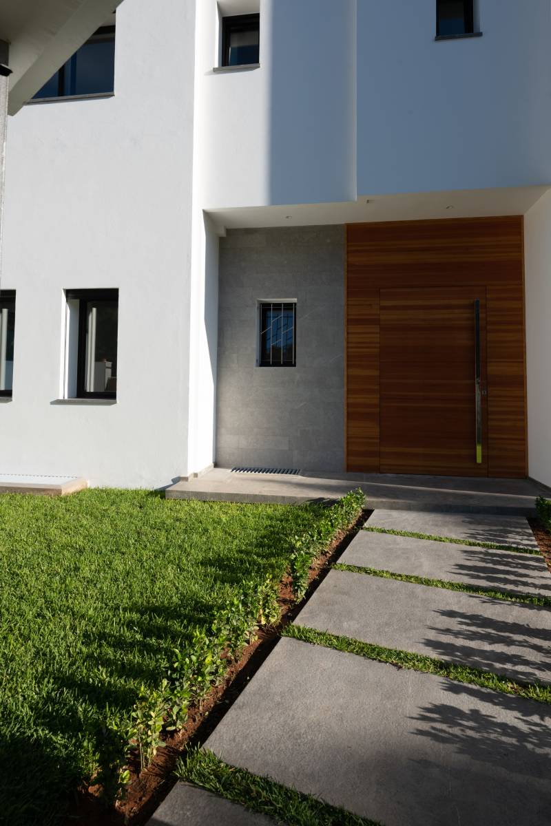 façade en pierre naturelle Kahla gris flammée brossée