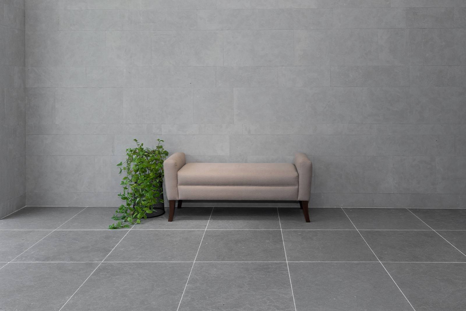 Carrelage de sol en pierre naturelle calcaire Kahla gris du Maroc 