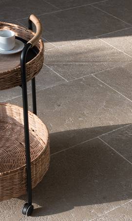 Pierre naturelle Zola Beige Clos Lucé de la collection Limestone