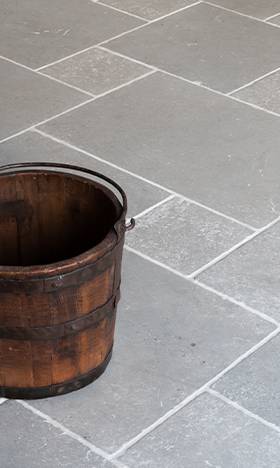 Zoom sur la texture de la pierre naturelle Avalon Ussé